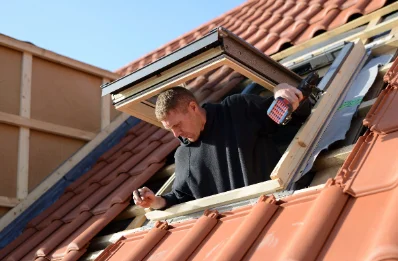 Pose de fenêtres de toit Velux à Plieux